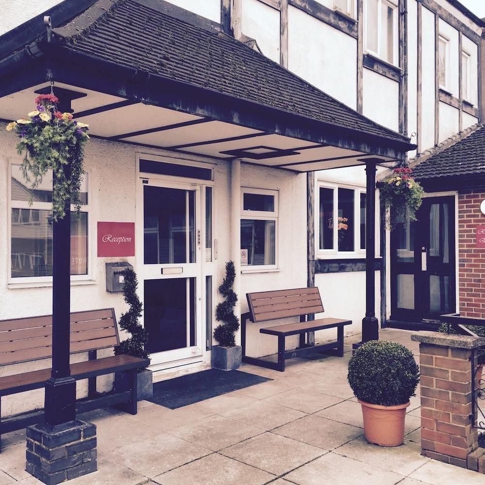 Stockwood Hotel - Luton Airport Экстерьер фото