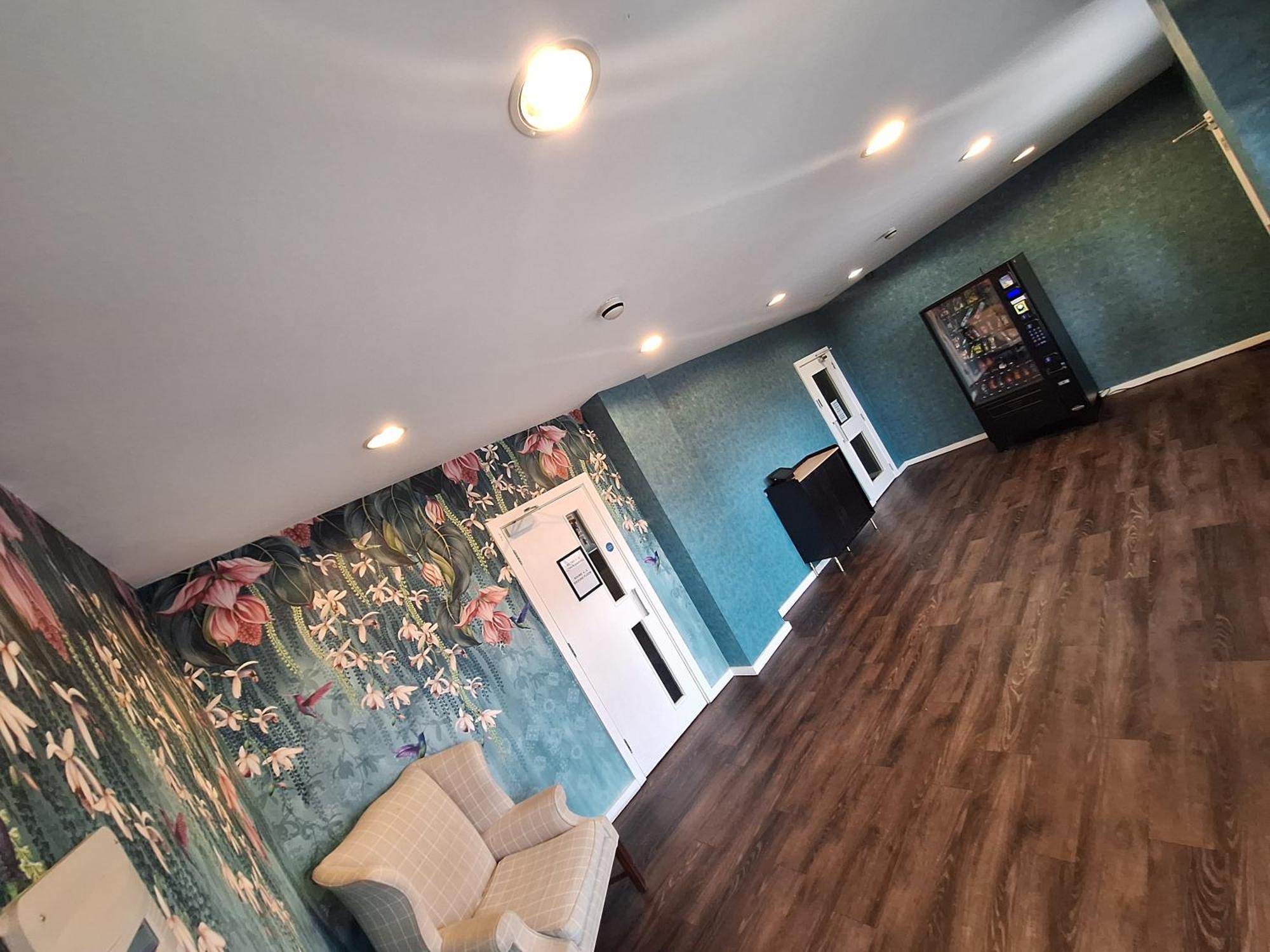 Stockwood Hotel - Luton Airport Экстерьер фото
