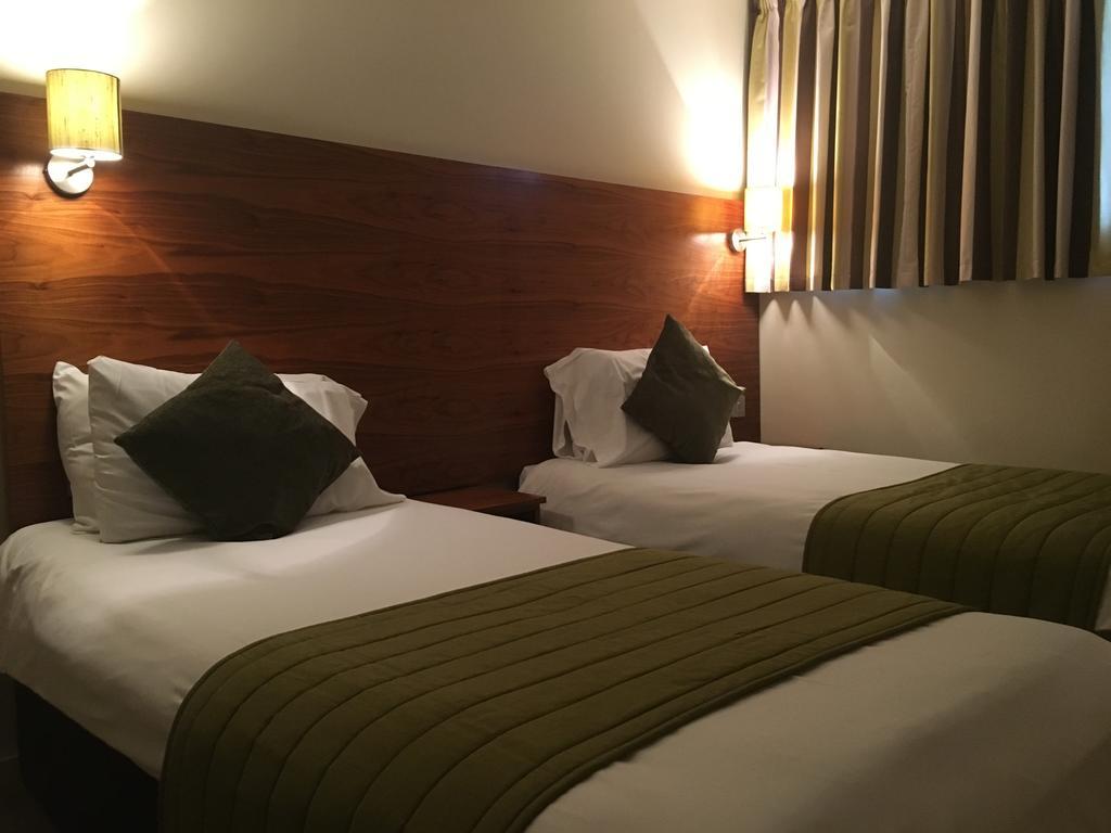 Stockwood Hotel - Luton Airport Экстерьер фото